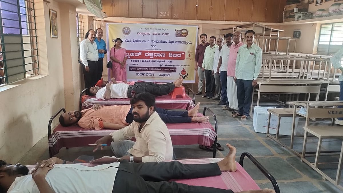 ಸ್ವಯಂ ಪ್ರೇರಿತರಾಗಿ ರಕ್ತದಾನ ಮಾಡಿ: ಡಾ.ಪ್ಯಾರಾಲಿ ನೂರಾನಿ