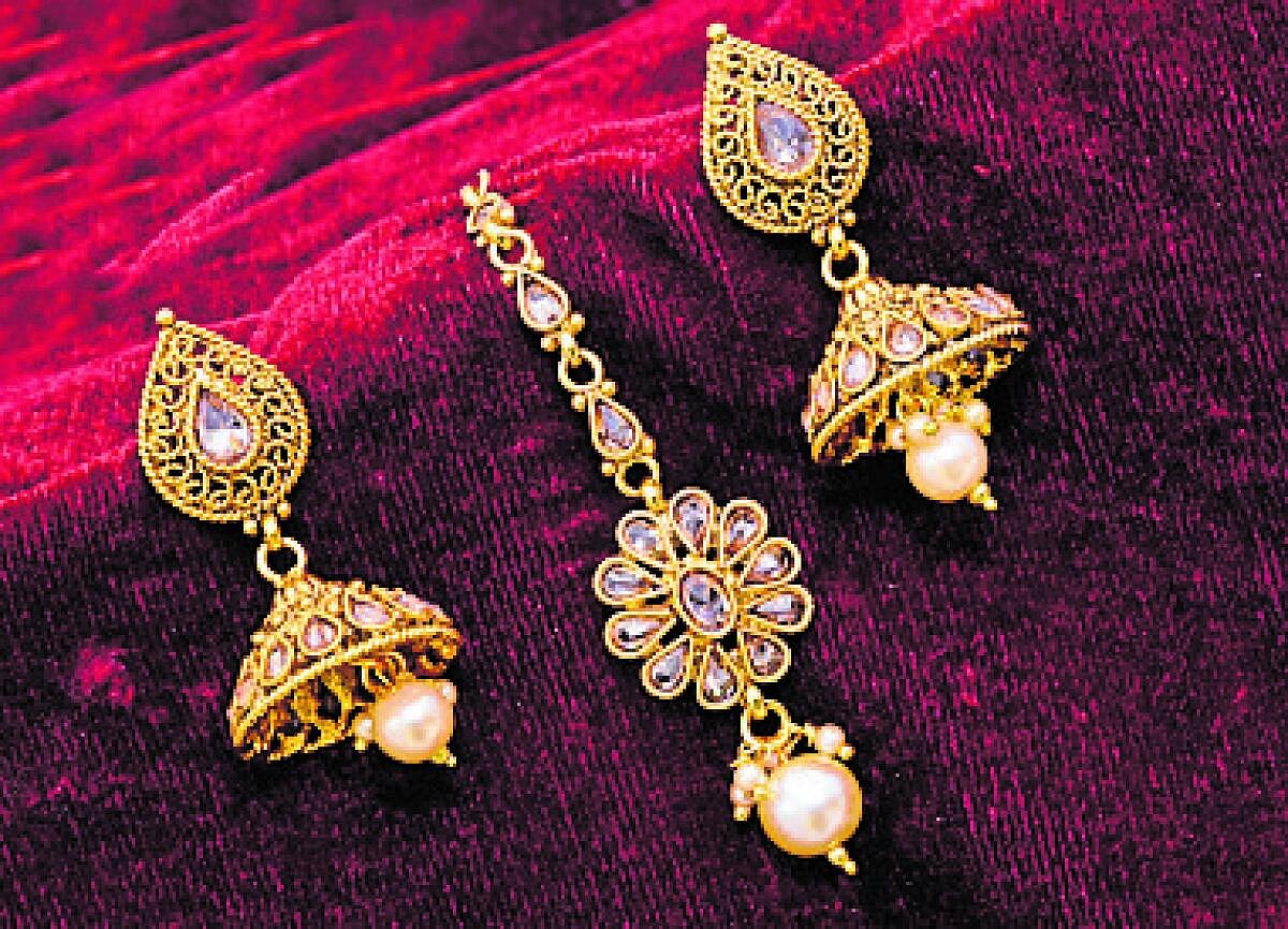 ಜುಮಕಿ ಕೊಳ್ಳಲು ಕಾರಣ