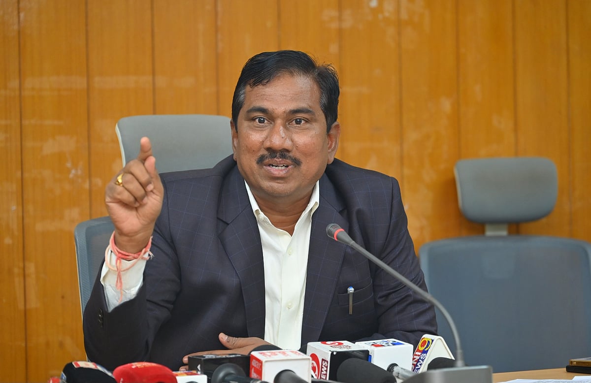 LS polls | ಬೀದರ್‌: ರಾಜಕೀಯ ಪಕ್ಷದ ಪರ ಪ್ರಚಾರ, ಆಹಾರ ಶಿರಸ್ತೇದಾರ ಅಮಾನತು