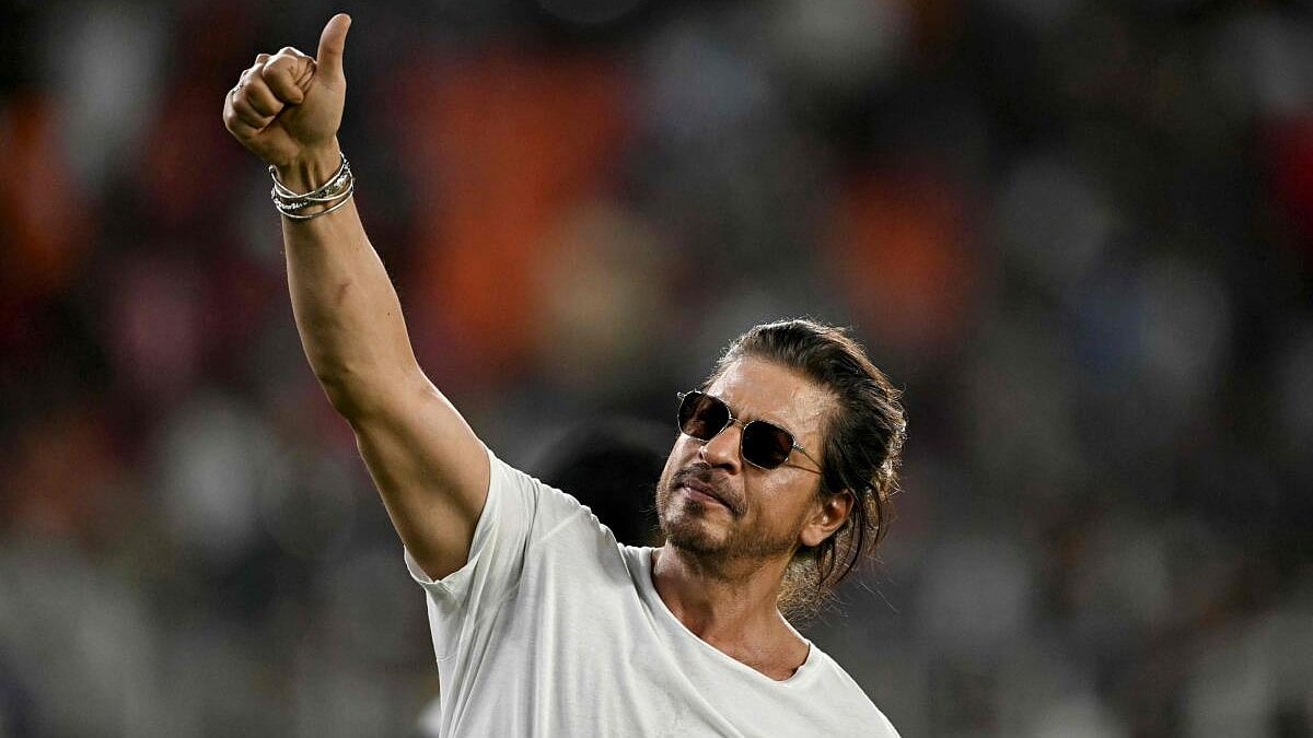 ಬಿಸಿಲಾಘಾತ: ಬಾಲಿವುಡ್‌ ನಟ ಶಾರುಕ್‌ ಖಾನ್‌ ಅಸ್ವಸ್ಥ; ಆಸ್ಪತ್ರೆಗೆ ದಾಖಲು