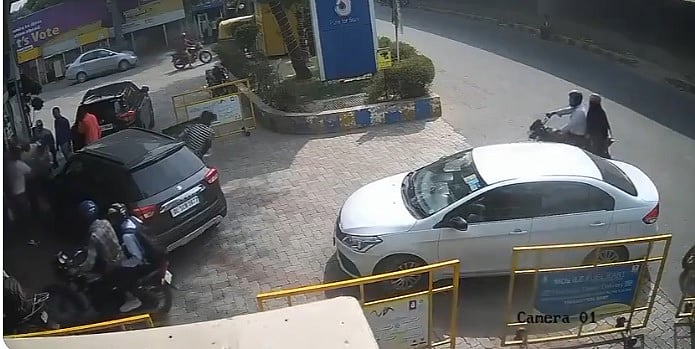 AAP ಶಾಸಕ ಅಮಾನತುಲ್ಲಾ ಖಾನ್ ಪುತ್ರನಿಂದ ಪೆಟ್ರೋಲ್ ಬಂಕ್ ಸಿಬ್ಬಂದಿ ಮೇಲೆ ಹಲ್ಲೆ