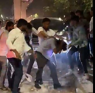 ಪುಣೆ | ಅಪ್ರಾಪ್ತ ಚಲಾಯಿಸುತ್ತಿದ್ದ ಐಷಾರಾಮಿ ಕಾರು ಅಪಘಾತ: ಇಬ್ಬರ ಸಾವು