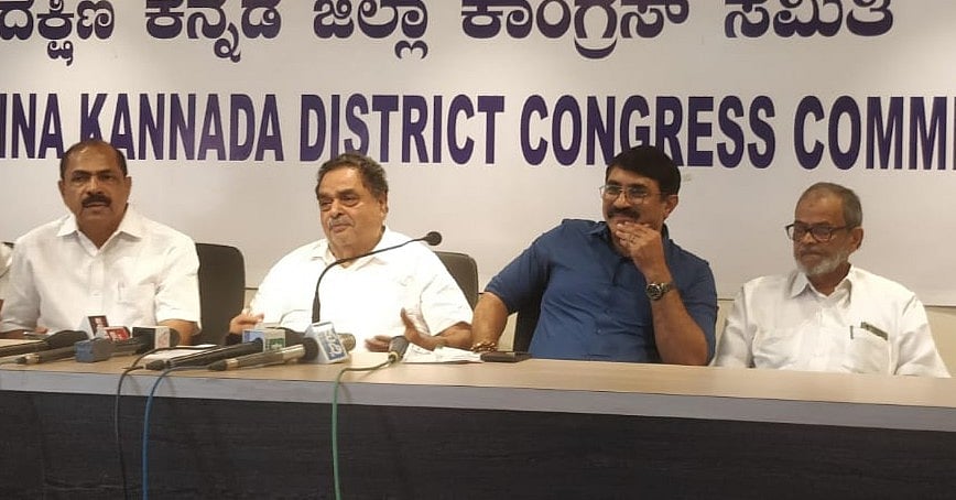 ರಸ್ತೆ‌ ಮೇಲೆ ನಮಾಜ್ | ಪ್ರಚಾರ ಮಾಡಿದವರ ಮೇಲೆ ಕ್ರಮವಾಗಲಿ: ರಮಾನಾಥ ರೈ ಆಗ್ರಹ