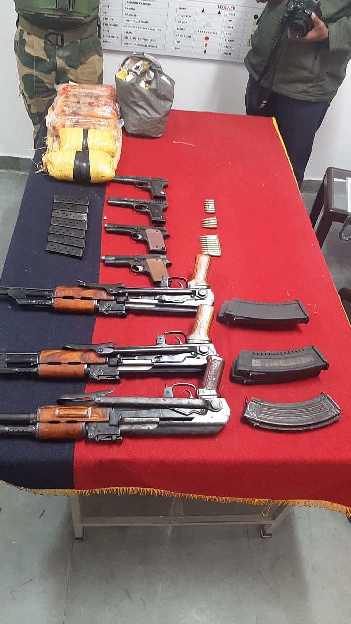 ಕುಪ್ವಾರದಲ್ಲಿ ಉಗ್ರರ ಸಹಚರನ ಬಂಧನ: ಶಸ್ತ್ರಾಸ್ತ್ರ, ಮದ್ದುಗುಂಡು ವಶ