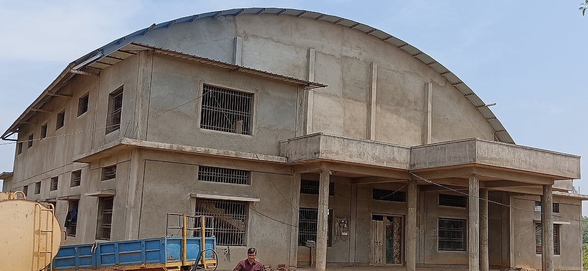 ಯಲ್ಲಾಪುರ: ವರ್ಷವೂ ವಿದ್ಯಾರ್ಥಿಗಳ ಸಂಖ್ಯೆ ಇಳಿಕೆ