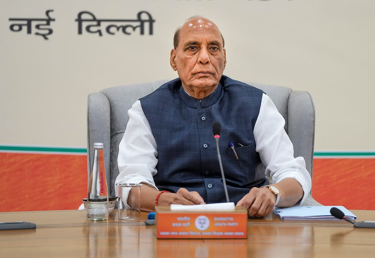 ಕಾಶ್ಮೀರ | ಹೆಚ್ಚುತ್ತಿರುವ ಭಯೋತ್ಪಾದಕ ದಾಳಿ: ತುರ್ತು ಸಭೆ ನಡೆಸಿದ ರಾಜನಾಥ ಸಿಂಗ್