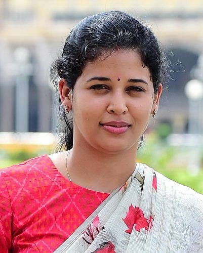 ಅತಿಥಿ ಗೃಹದಿಂದ ಸಾಮಗ್ರಿ ನಾಪತ್ತೆ: ರೋಹಿಣಿ  ಸಿಂಧೂರಿ ವೇತನದಲ್ಲಿ ಕಡಿತಕ್ಕೆ ಮನವಿ