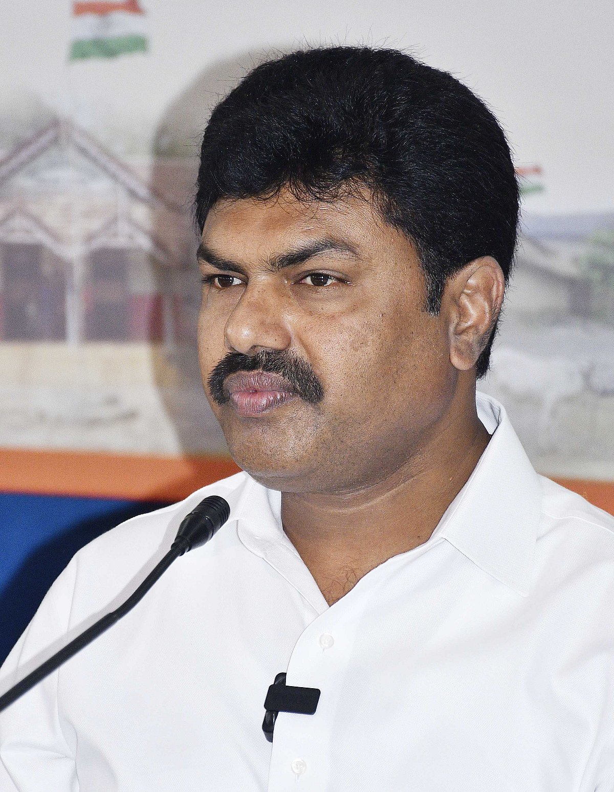 ಗ್ಯಾರಂಟಿ ಹೆಸರಲ್ಲಿ ಕಾಂಗ್ರೆಸ್‌ನಿಂದ ಮಂಕುಬೂದಿ: ಬಿ.ವೈ.ರಾಘವೇಂದ್ರ ಸಂದರ್ಶನ