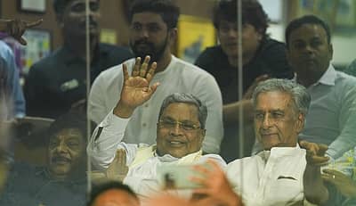 ಆರ್‌ಸಿಬಿ vs ಸಿಎಸ್‌ಕೆ ಪಂದ್ಯವನ್ನು ವೀಕ್ಷಿಸಿದ ಮುಖ್ಯಮಂತ್ರಿ ಸಿದ್ದರಾಮಯ್ಯ.