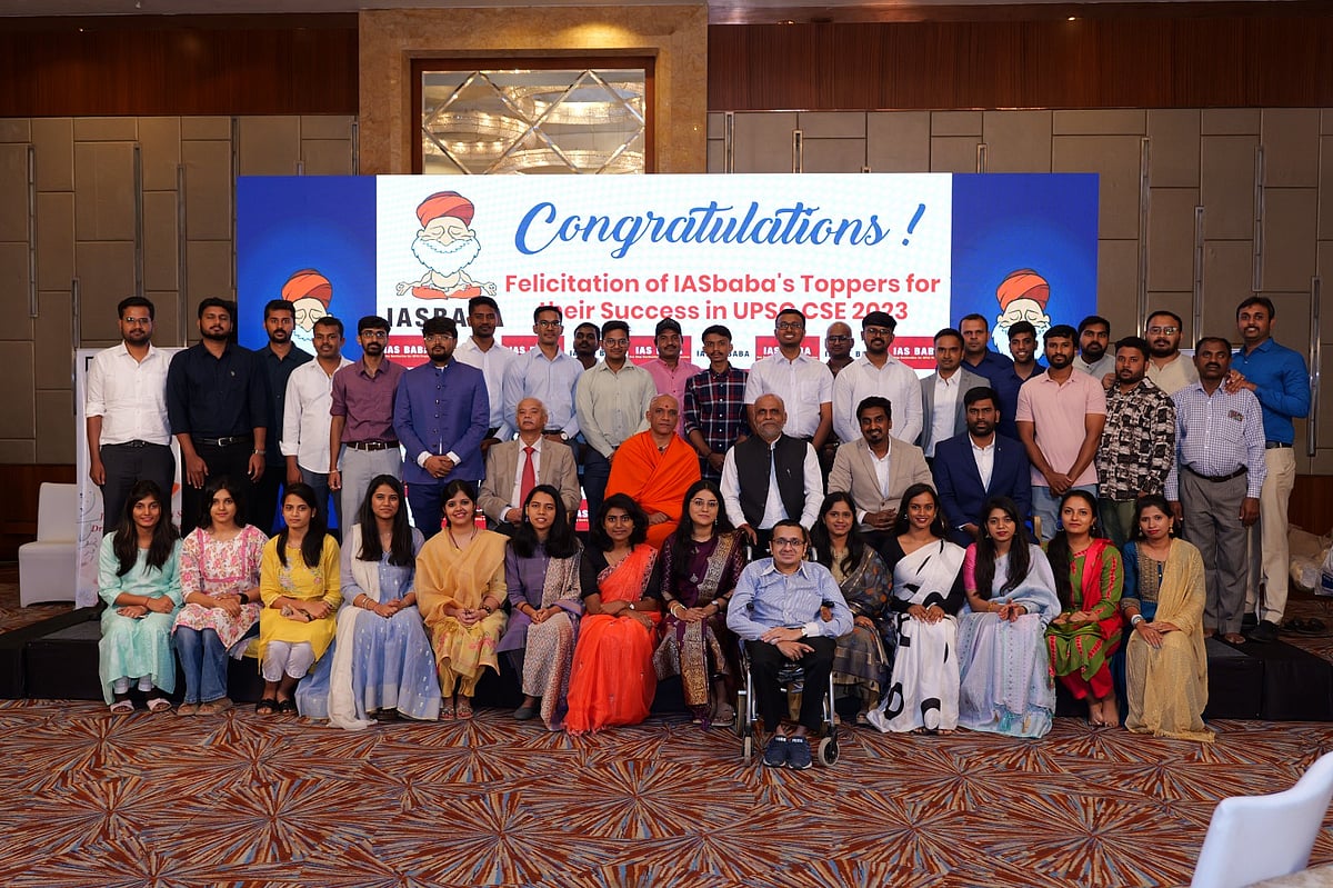 ಸಮಾಜದ ಏಳಿಗೆಗೆ ಶ್ರಮಿಸಿ: ನಿರ್ಮಲಾನಂದನಾಥ ಶ್ರೀ