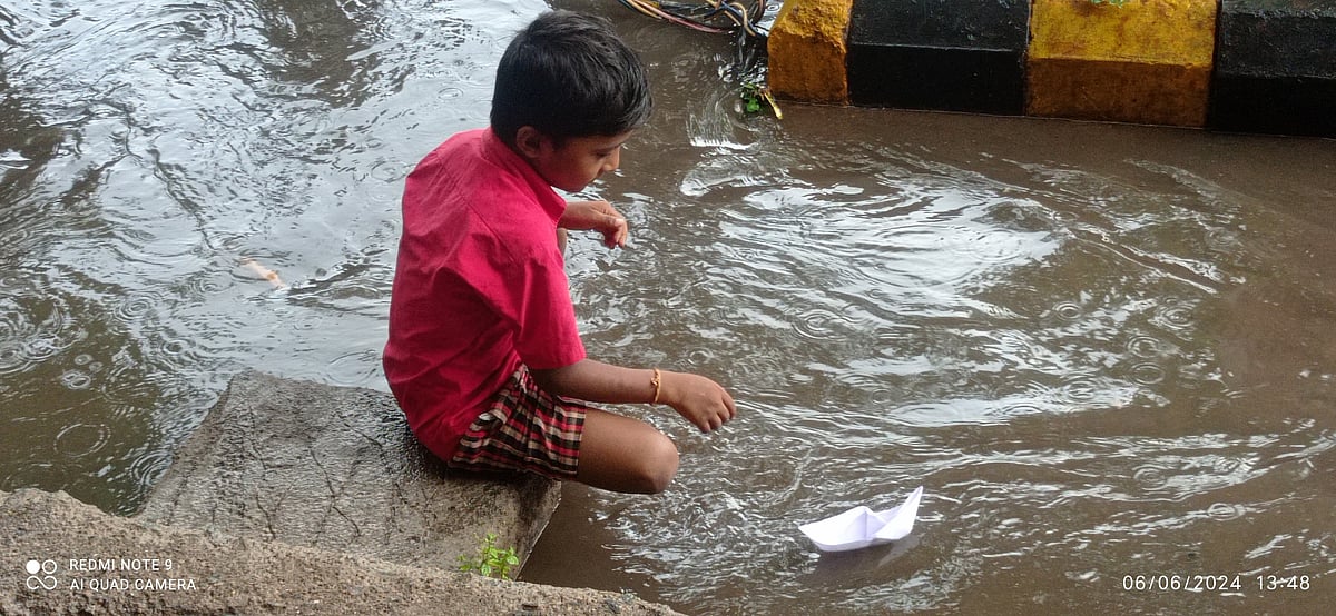 ಲಕ್ಷ್ಮಣ ವಿ. ಎ. ಅವರ ಕವನ: ಕಾಗದದ ದೋಣಿ

