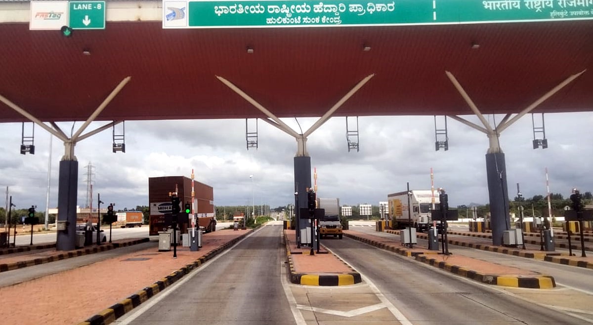 ದೊಡ್ಡಬಳ್ಳಾಪುರ | ಹುಲಿಕುಂಟೆ ಪ್ಲಾಜಾ: ಟೋಲ್‌ ಸಂಗ್ರಹ ಆರಂಭ