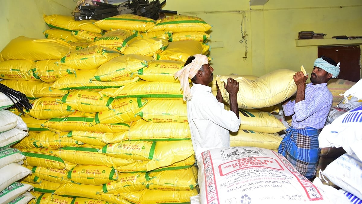 ಕಲಬುರಗಿ | ಹೆಚ್ಚಿನ ಬೆಲೆಗೆ ಬೀಜ, ಗೊಬ್ಬರ ಮಾರಾಟ; 11 ಅಂಗಡಿಗಳ ಪರವಾನಗಿ ರದ್ದು