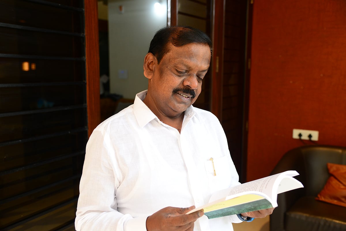 ಸಂದರ್ಶನ | ಅಕ್ಷರವೇ ಬಿಡುಗಡೆಯ ಮಂತ್ರ: ಕವಿ ಎಲ್.ಹನುಮಂತಯ್ಯ 