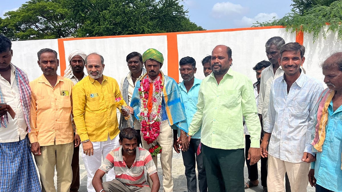 ಚಿಂಚೋಳಿ | 210 ಕೆಜಿ ತೂಕದ ಮೂಟೆ ಹೊತ್ತು 110 ಅಡಿ ನಡೆದ ನಡೆದ ಯುವಕ