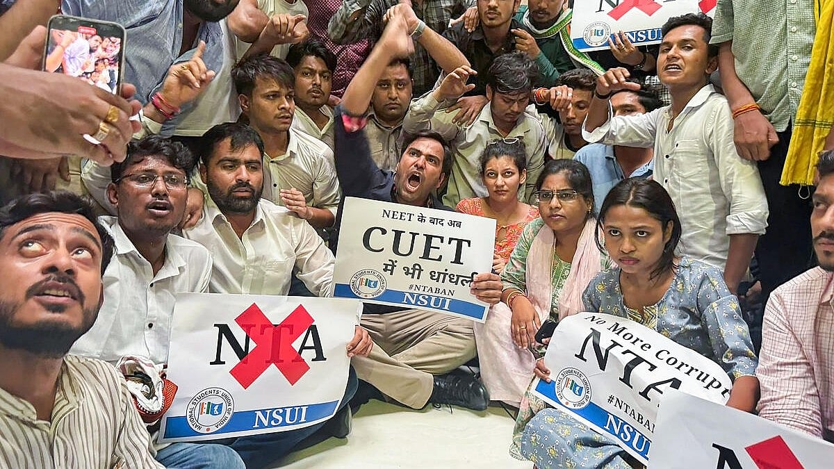 ನೀಟ್ ಅಕ್ರಮದ ವಿರುದ್ಧ ಪ್ರತಿಭಟನೆ: NTA ಕಚೇರಿಗೆ ನುಗ್ಗಿದ NSUI ಸದಸ್ಯರು