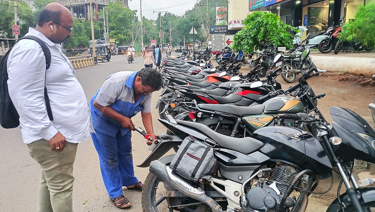 ಅತಿ ಸುರಕ್ಷಿತ ನೋಂದಣಿ ಫಲಕ ಅಳವಡಿಸದ ವಾಹನಗಳಿಗೆ ಬೀಳಲಿದೆ ದಂಡ; ಸೆ.15 ಕೊನೇ ದಿನ