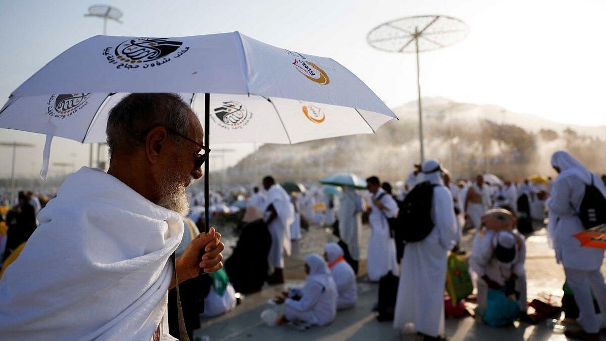 ಮೆಕ್ಕಾದಲ್ಲಿ ಬೀಸುತ್ತಿರುವ ಬಿಸಿಗಾಳಿ: ವಿವಿಧ ದೇಶಗಳ 900 ಹಜ್ ಯಾತ್ರಿಗಳ ಸಾವು