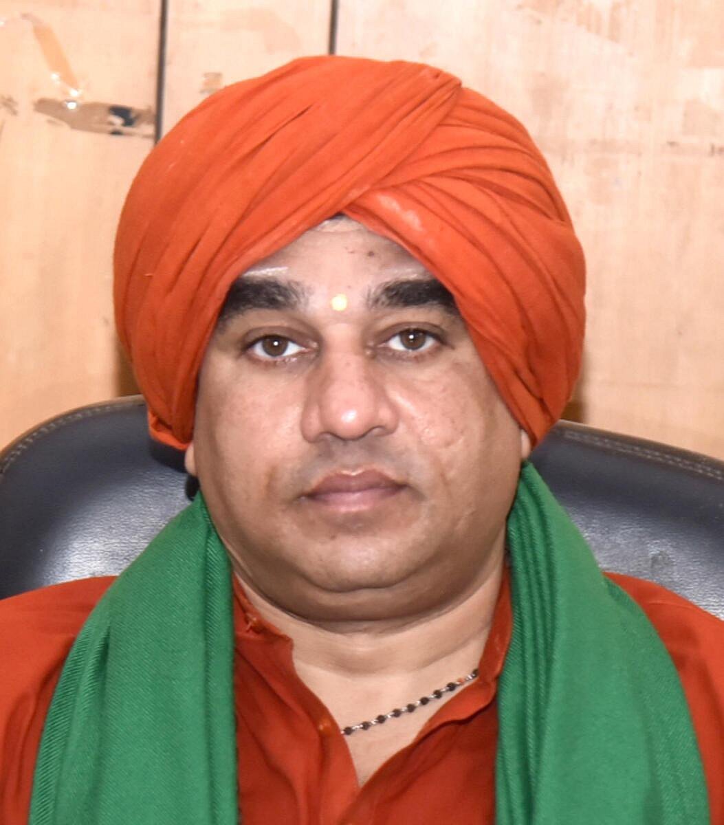 ರೇಣುಕಸ್ವಾಮಿ ಕೊಲೆ ಪ್ರಕರಣ| ಕಲಾವಿದರ ವ್ಯಕ್ತಿತ್ವ ಮಾದರಿಯಾಗಿರಲಿ: ಕೂಡಲಸಂಗಮಶ್ರೀ