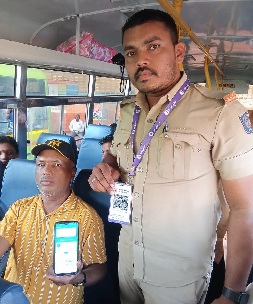 ಹುಬ್ಬಳ್ಳಿ | ಟಿಕೆಟ್‌ಗೆ ಫೋನ್‌ಪೇ: ಕಾಡದು ಚಿಲ್ಲರೆ ಚಿಂತೆ 