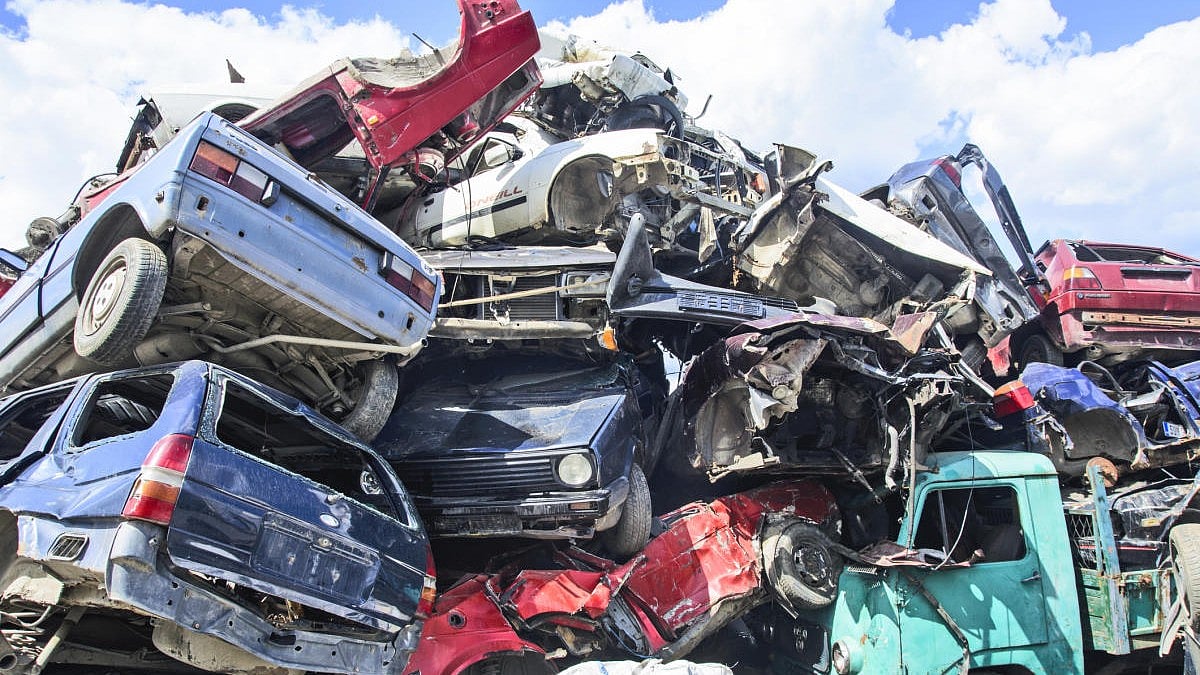 ಸಾರ್ವಜನಿಕ ಸ್ಥಳಗಳಲ್ಲಿ ಅವಧಿ ಮೀರಿದ ವಾಹನಗಳು ಕಂಡರೆ ವಶಕ್ಕೆ ಪಡೆಯಲು ಆದೇಶ