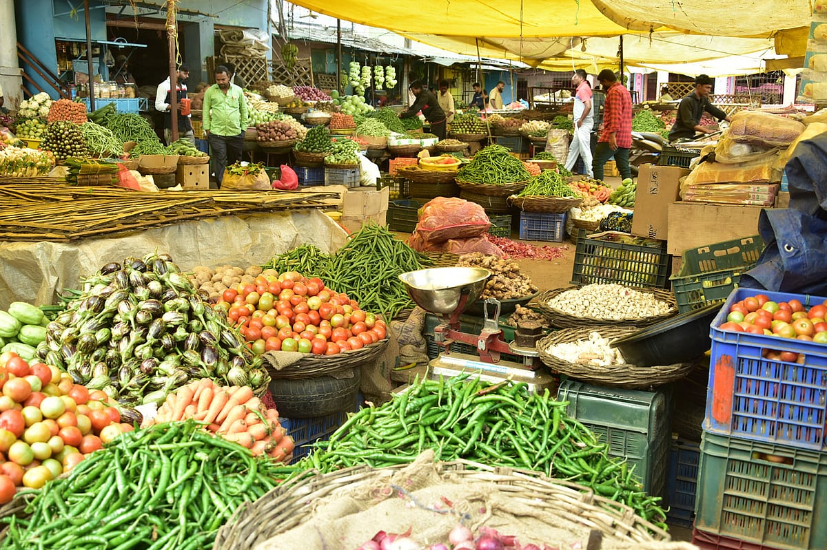 ಮಾರುಕಟ್ಟೆ ವಿಶ್ಲೇಷಣೆ | ತರಕಾರಿ ದುಬಾರಿ; ಟೊಮೆಟೊ ಗಗನಮುಖಿ