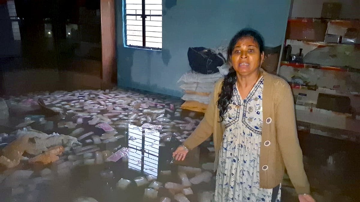 ಕೊಪ್ಪಳ: ಒಂದೇ ದಿನ 9 ಸೆಂಟಿ ಮೀಟರ್‌ ಮಳೆ; ಹಲವು ಮನೆಗಳಿಗೆ ನಿಗ್ಗಿದ ನೀರು