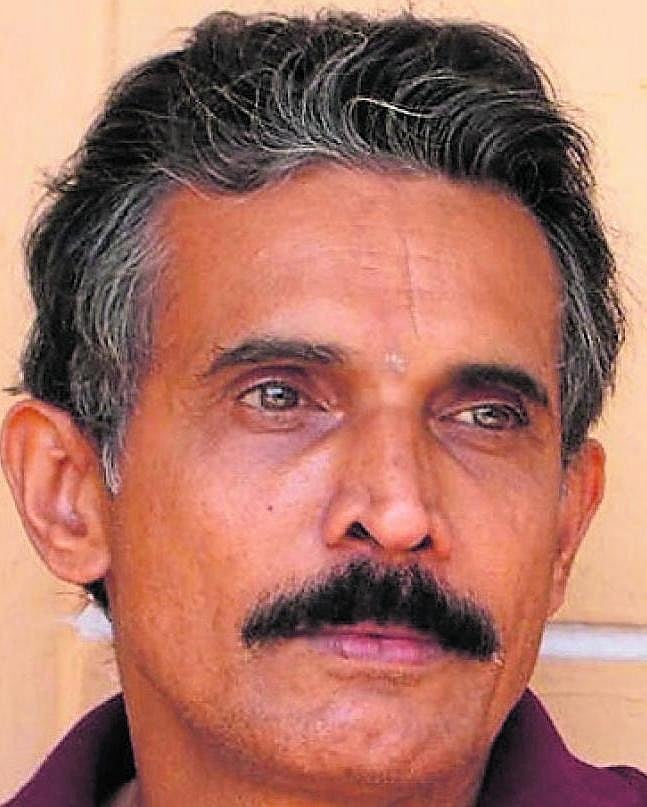 ಪ್ರಜಾವಾಣಿ ಚರ್ಚೆ: ಮಂಡಿಯೂರಿ ತುತ್ತೂರಿ ಊದಿದ ಕಸಿವಿಸಿ