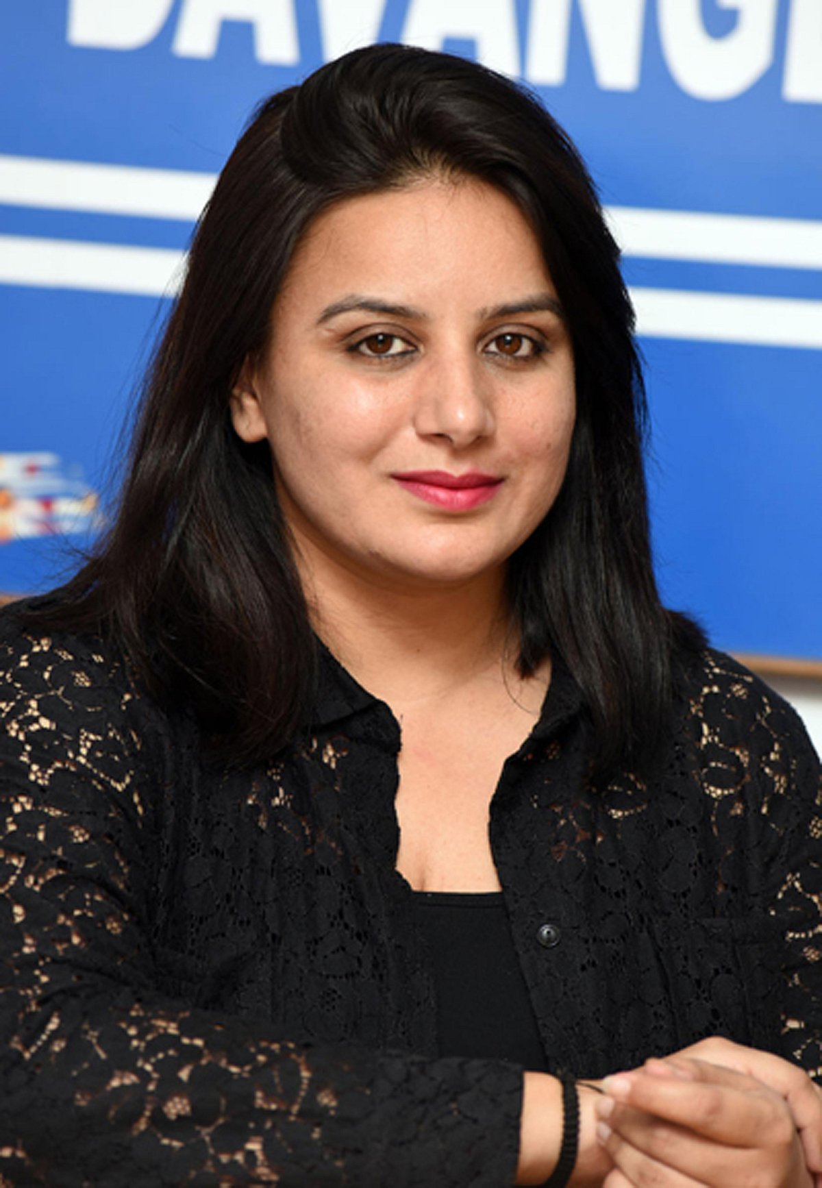 ಕೈಗಾರಿಕೆಗಳಲ್ಲಿ ಕನ್ನಡಿಗರಿಗೆ ಉದ್ಯೋಗ: ಕ್ರಮ ಸ್ವಾಗತಾರ್ಹ ಎಂದ ಪೂಜಾ ಗಾಂಧಿ