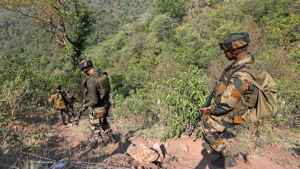 ಜಮ್ಮು: ಉಗ್ರರ ಪತ್ತೆಗೆ ಮುಂದುವರಿದ ಶೋಧ, 20 ಮಂದಿ ವಶಕ್ಕೆ