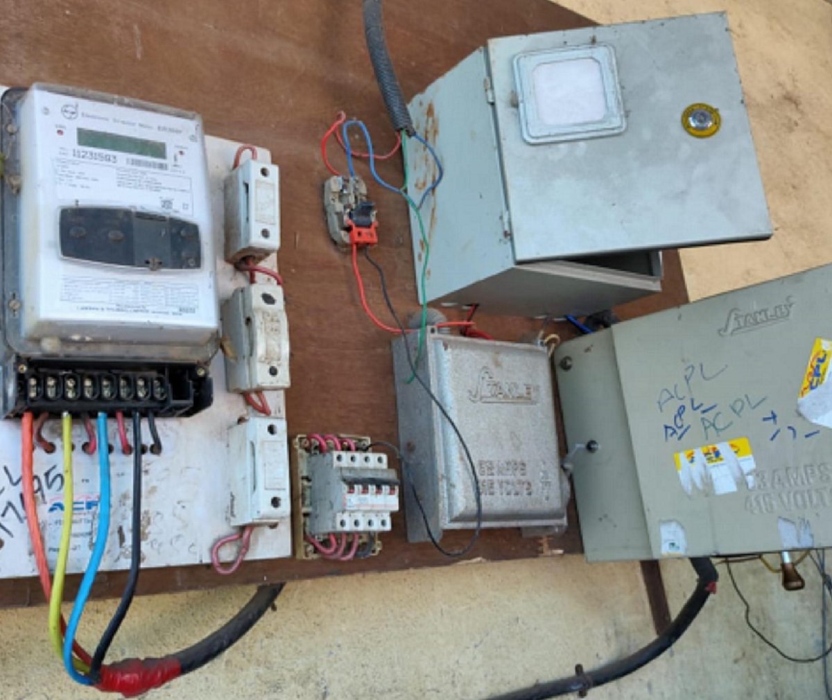 ವಿದ್ಯುತ್‌ ಅವಘಡ | ರಾಜ್ಯದಲ್ಲಿ ಒಂದೇ ವರ್ಷದಲ್ಲಿ  473 ಜನ, 476 ಪ್ರಾಣಿಗಳು ಸಾವು