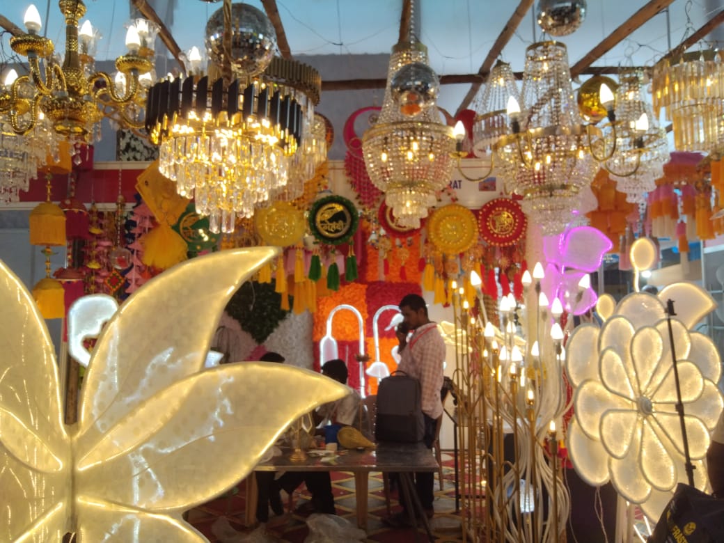 ಅಲಂಕಾರಿಕ ವಸ್ತುಗಳು