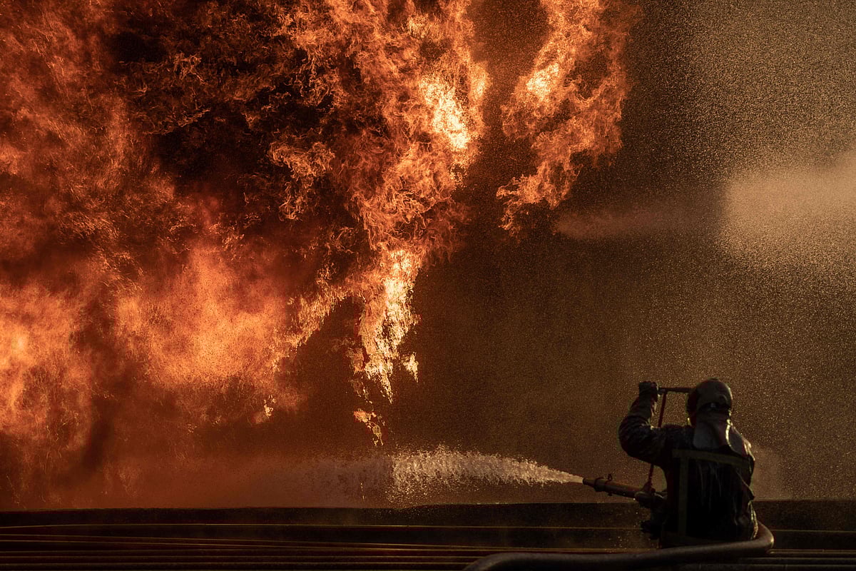 ಉಕ್ರೇನ್‌ನ ಇಂಧನ ಸೌಕರ್ಯ
ಗುರಿಯಾಗಿಸಿ ರಷ್ಯಾ ದಾಳಿ