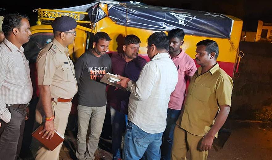 ರೇಣುಕಸ್ವಾಮಿ ಕೊಲೆ ಪ್ರಕರಣ: ಚಿತ್ರದುರ್ಗದಲ್ಲಿ ತಡರಾತ್ರಿ ನಡೆದ ಸ್ಥಳ ಮಹಜರು