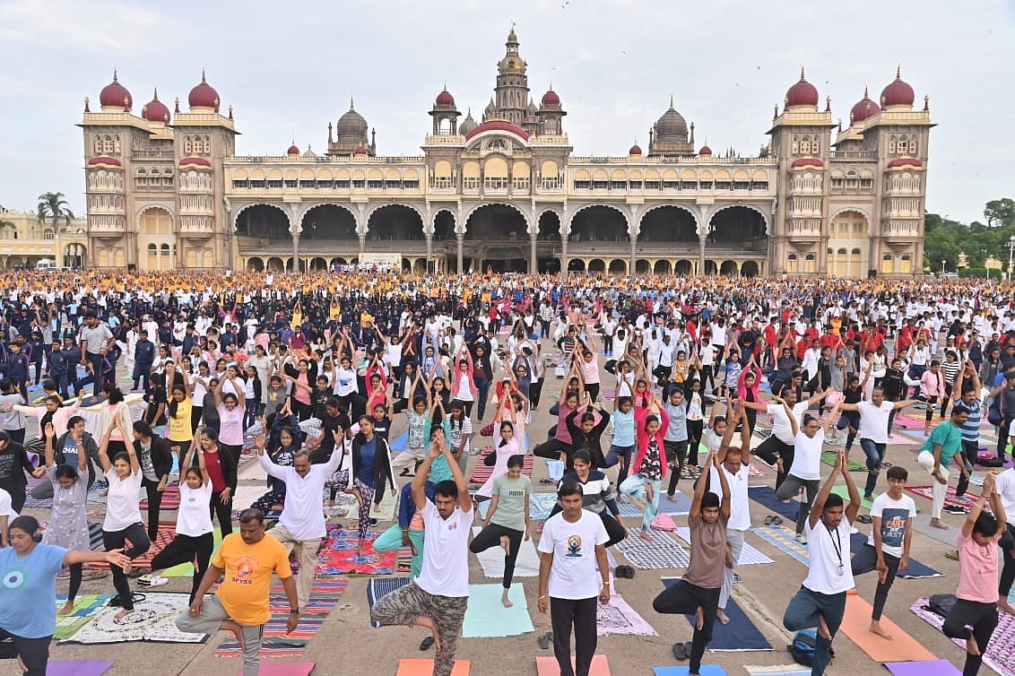 International Yoga Day | ರಾಜ್ಯದೆಲ್ಲೆಡೆ ಯೋಗ ದಿನದ ಸಂಭ್ರಮ 