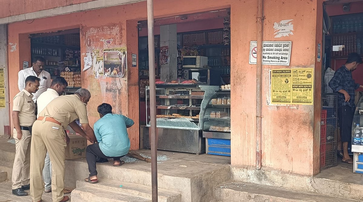 ಬೇಕರಿ ಸಿಬ್ಬಂದಿ ಮೇಲೆ ಹಲ್ಲೆ: ಬಂಧನ