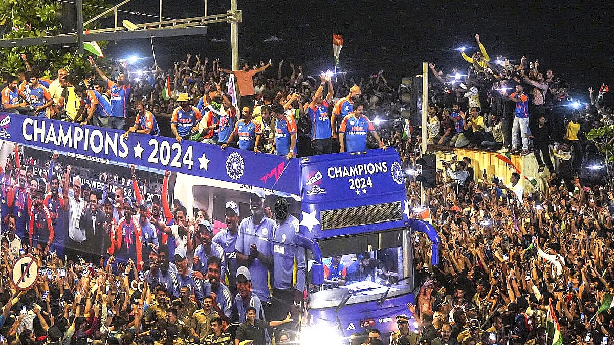 ಟಿ20 ವಿಶ್ವಕಪ್: ಅಭಿಮಾನದ ಸಾಗರದಲ್ಲಿ ಈಜಿದ ವಿಶ್ವ ವಿಜೇತರು