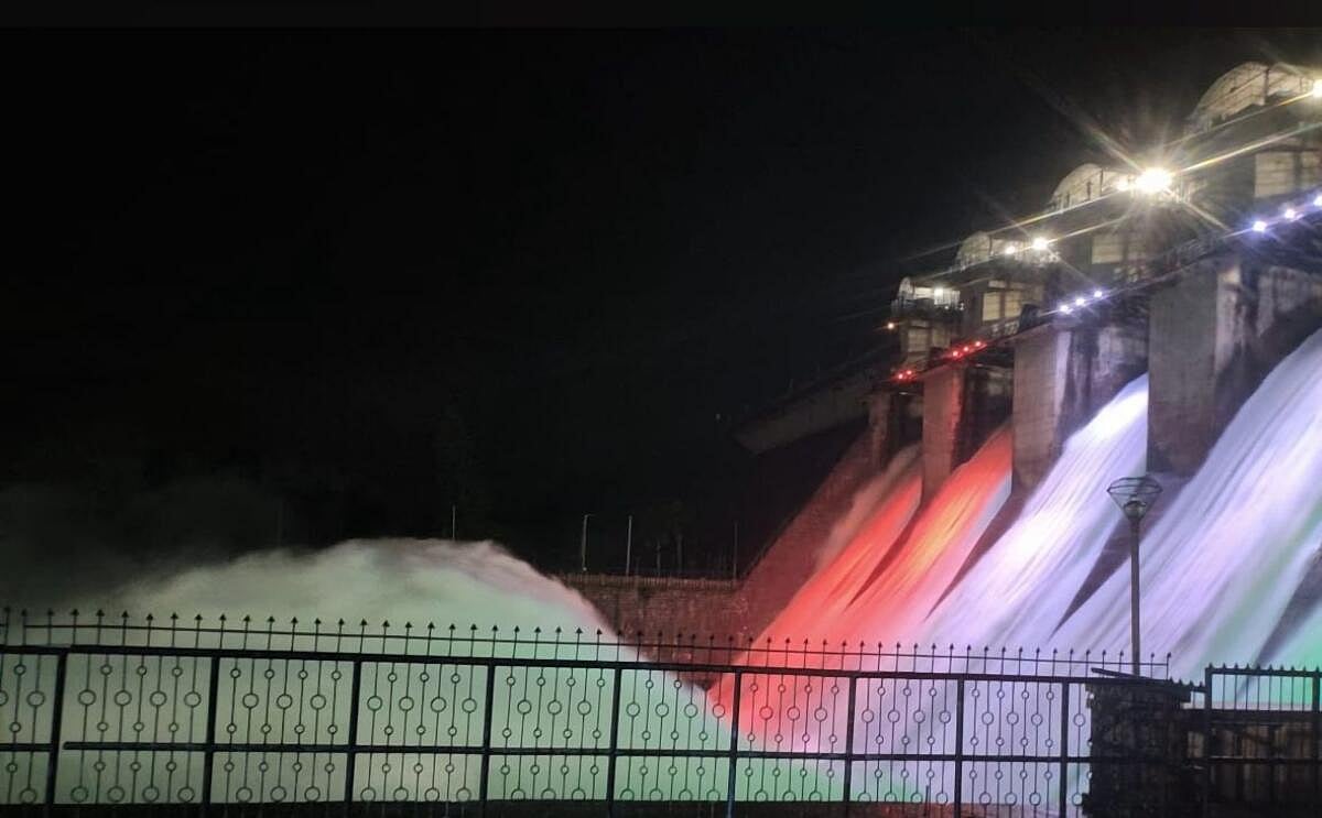 ರಾಜ್ಯದಲ್ಲಿ ಸತತ ಮಳೆ | ಹಲವೆಡೆ ರಸ್ತೆ ಸಂಪರ್ಕ ಕಡಿತ: KRSನಿಂದ ನೀರು ಬಿಡುಗಡೆ