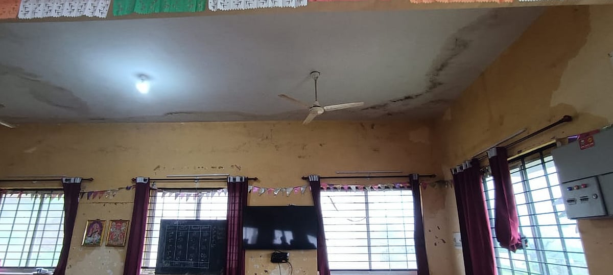 ಕಾರವಾರ: ಸರ್ಕಾರಿ ಕಚೇರಿಯೊಳಗೆ ‘ಸೋರಿಕೆ’ಯ ಕೊರಗು