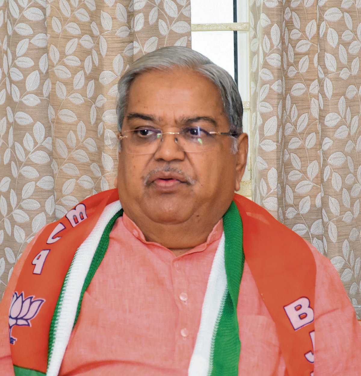 ರಾಜ್ಯಪಾಲರನ್ನು ಅವಾಚ್ಯವಾಗಿ ನಿಂದಿಸಿದ ಸಚಿವರ ಮೇಲೆ ಕೇಸ್ ದಾಖಲಿಸಬೇಕು: ಕಾರಜೋಳ