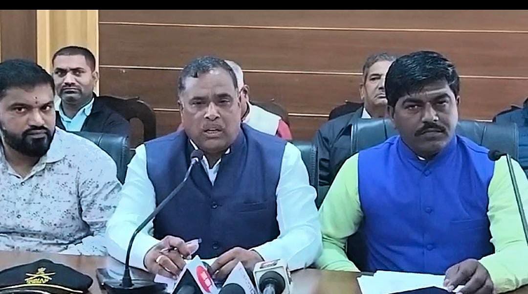 ರಾಹುಲ್‌ ಗಾಂಧಿ ಕ್ಷಮೆ ಕೇಳಲಿ: ಕುಮಾರ ಹೀರೆಮಠ