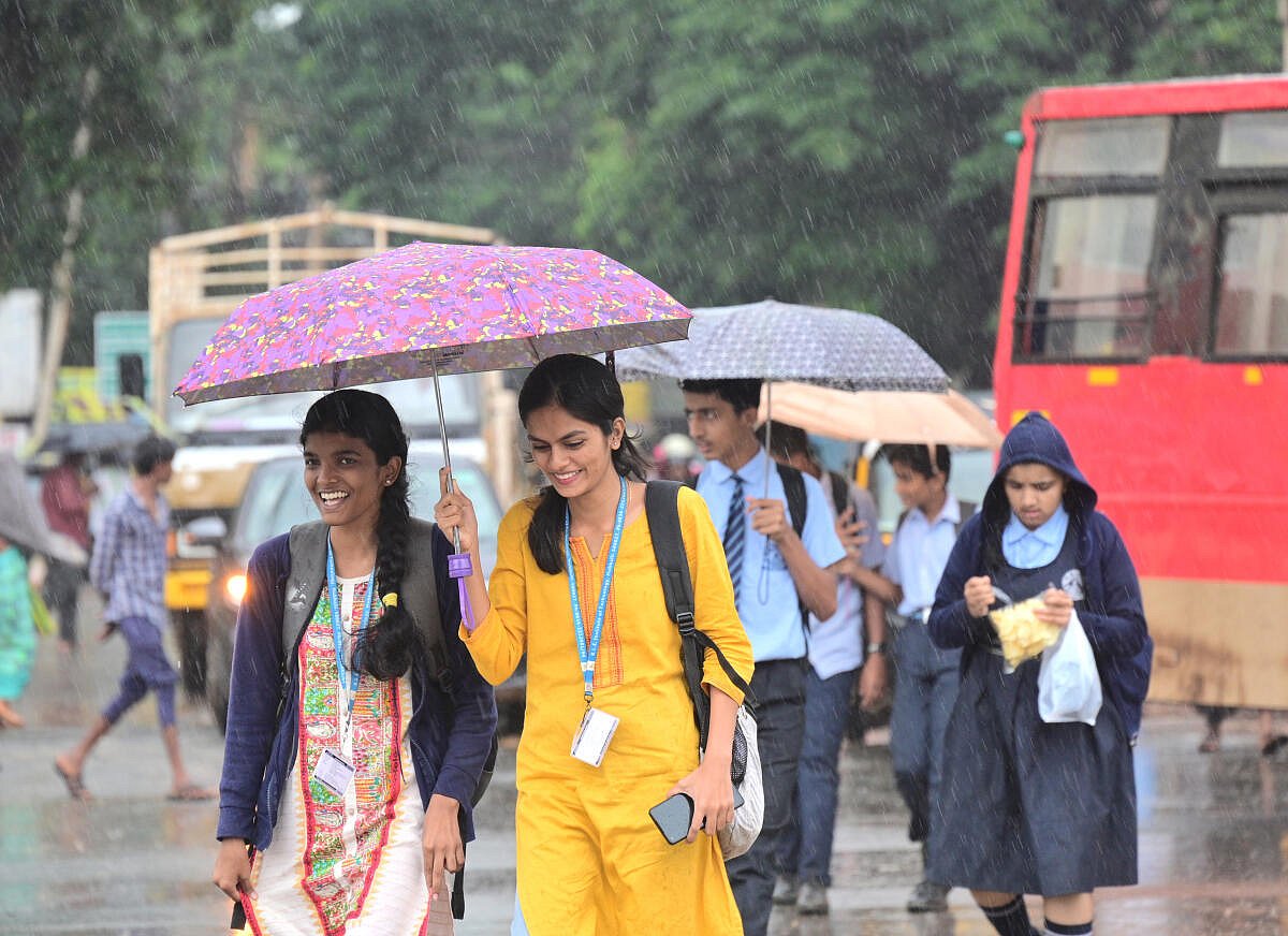 ಶಿವಮೊಗ್ಗ: ಜಿಲ್ಲೆಯಲ್ಲಿ ಮಳೆ ಮುಂದುವರಿಕೆ, ಶಾಲಾ-ಕಾಲೇಜುಗಳಿಗೆ ರಜೆ ಘೋಷಣೆ