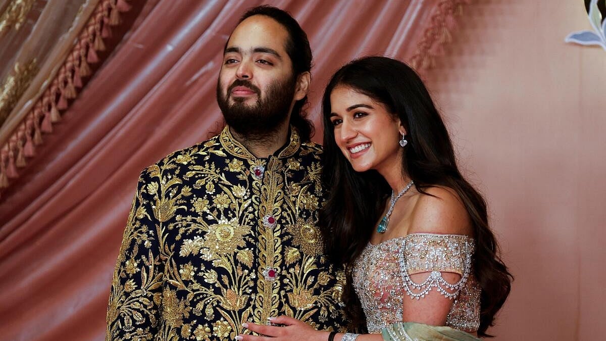 Ambani-Radhika Wedding: ಸಲ್ಮಾನ್‌, ಧೋನಿ, ಹಾರ್ದಿಕ್ ಸೇರಿದಂತೆ ಗಣ್ಯರು ಭಾಗಿ