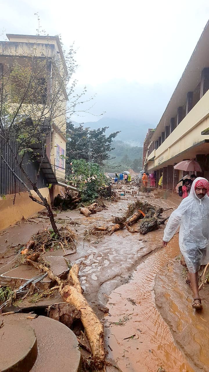 ವಯನಾಡು ಭೂಕುಸಿತ: ನೋಡುಗರನ್ನು ಬೆಚ್ಚಿ ಬೀಳಿಸುತ್ತವೆ ಈ ಚಿತ್ರಗಳು!