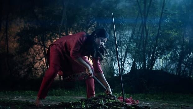 ನೆಲ ಅಗೆದು ಹಣದ ಮೂಟೆ ಎತ್ತಿದ ರಶ್ಮಿಕಾ ಮಂದಣ್ಣ! ‘ಕುಬೇರ’ನ ಹಿಂದೆ ಶ್ರೀವಲ್ಲಿ