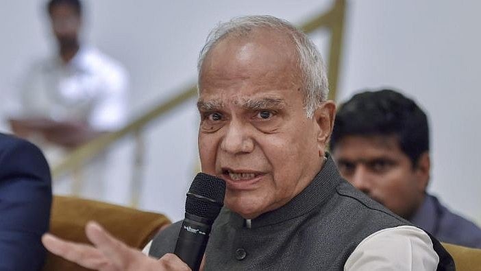 ಪಂಜಾಬ್ ರಾಜ್ಯಪಾಲ ಬನ್ವರಿಲಾಲ್ ಬೆಂಗಾವಲು ಕಾರಿನ ಟೈರ್ ಸ್ಫೋಟ: ಇಬ್ಬರಿಗೆ ಗಾಯ