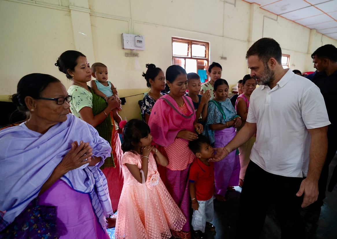 ಹಿಂಸಾಚಾರ ಪೀಡಿತ ಮಣಿಪುರಕ್ಕೆ ರಾಹುಲ್ ಗಾಂಧಿ ಭೇಟಿ: ಸಂತ್ರಸ್ತರೊಂದಿಗೆ ಸಂವಾದ