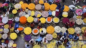 ಮೈಸೂರು | ಹೂವಿನ ದರ ಕುಸಿತ: ತರಕಾರಿ ಬೆಲೆ ಸ್ಥಿರ