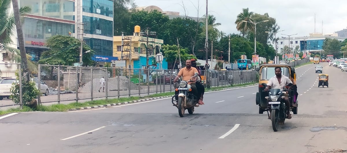 ಅಪಘಾತದ ಹಾಟ್‌ಸ್ಪಾಟ್ ಆದ ಬೆಂಗಳೂರು–ಮೈಸೂರು ರಸ್ತೆಯ ಅವೈಜ್ಞಾನಿಕ ಹಂಪ್ಸ್