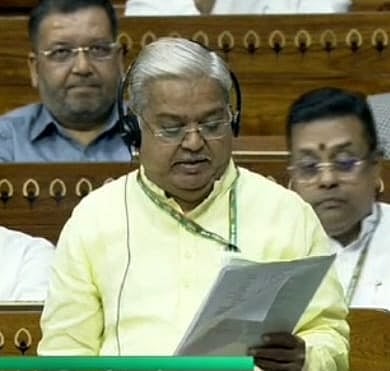 ಚಿತ್ರದುರ್ಗ: ಪ್ರಥಮ ಪ್ರಶ್ನೆಯಲ್ಲೇ ಗಮನ ಸೆಳೆದ ಸಂಸದರು